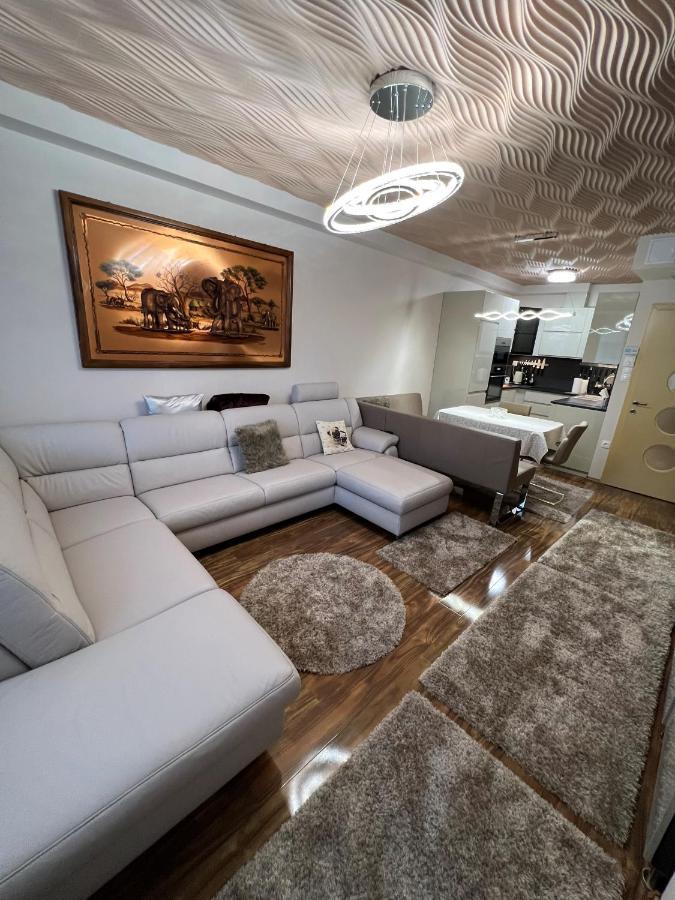 Parizsi Udvar Premium Apartman Leilighet Debrecen Eksteriør bilde